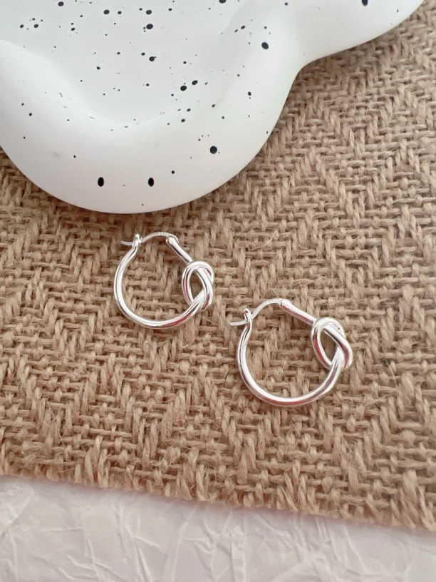 925银耳饰 925银耳饰扭绳打结耳圈女小众设计感简约大气耳环