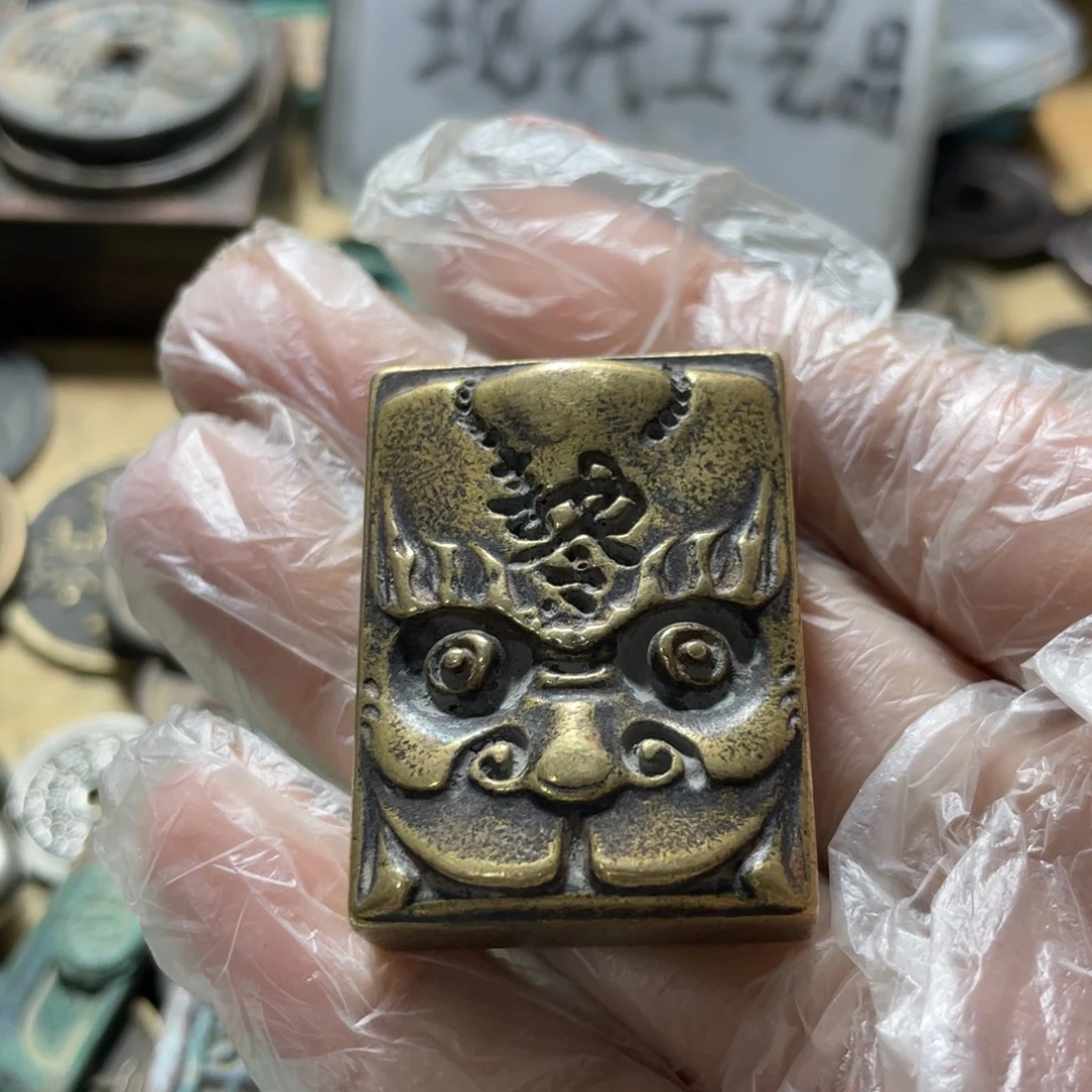 鲁***士铜现代工艺品学习币