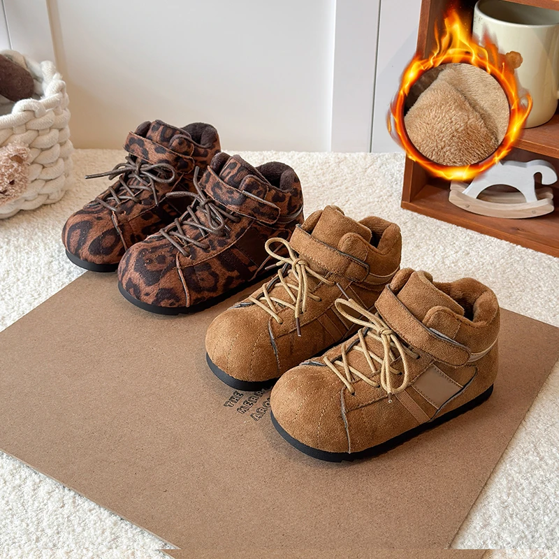 2025秋冬新款儿童复古磨砂皮中帮加绒德训鞋魔术贴丑萌大头休闲鞋