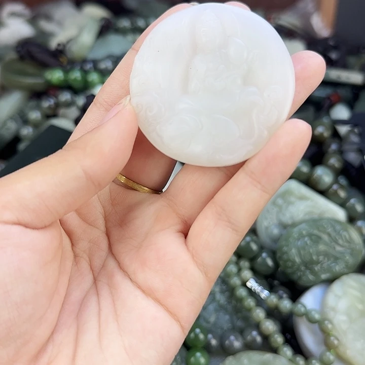 和田玉未镶嵌颈饰