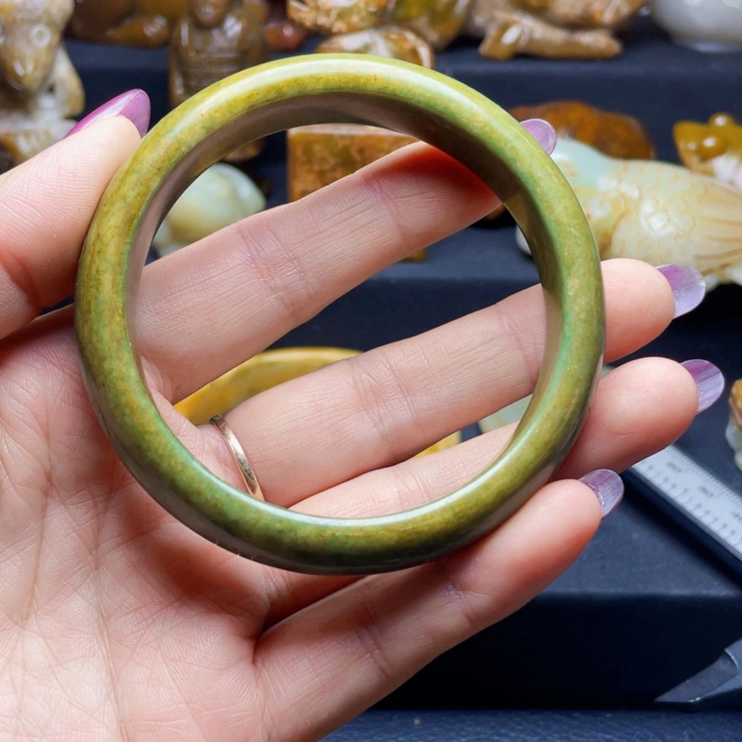 a***汉岫岩老玉（透闪石质玉）未镶嵌颈饰