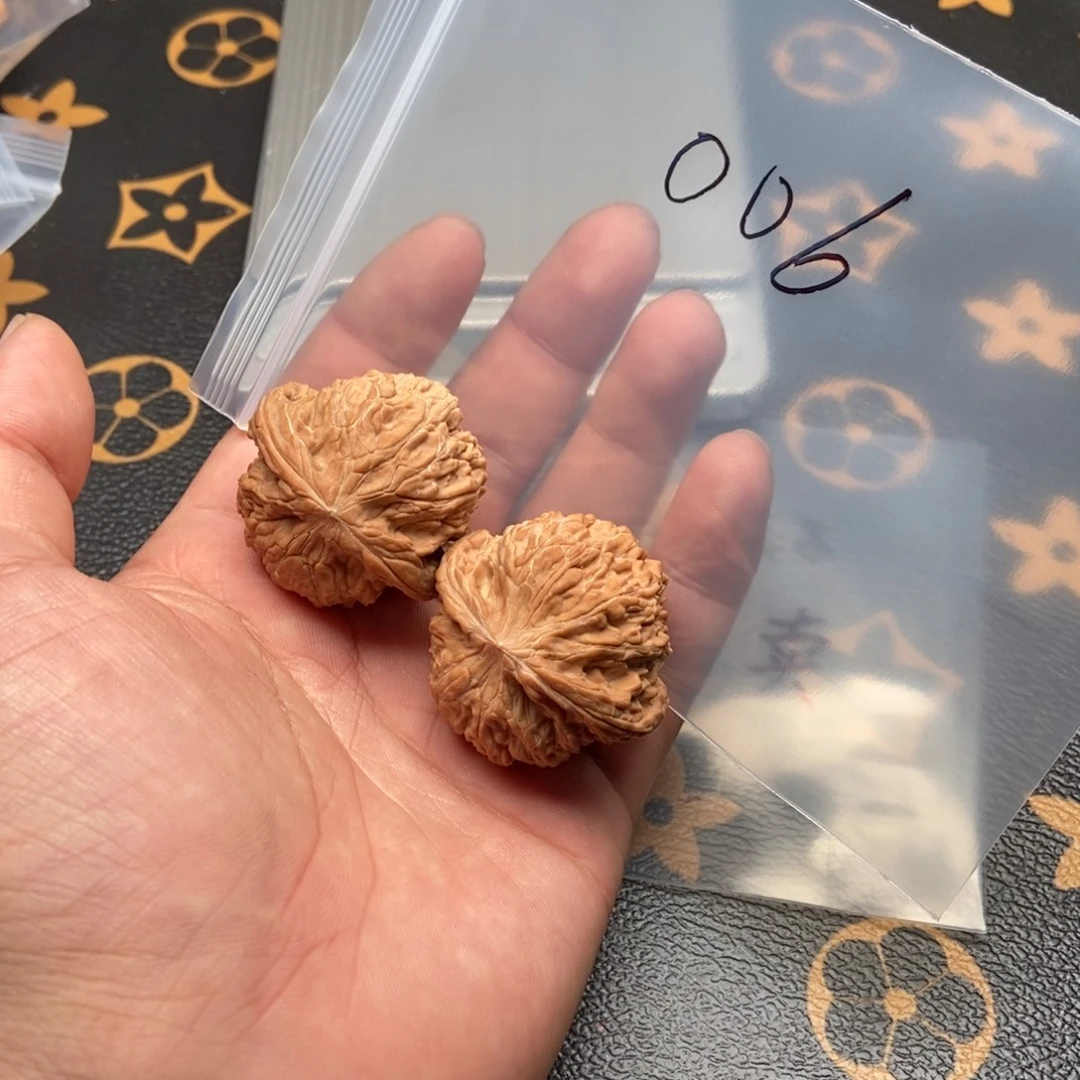 文玩核桃吊坠磨盘