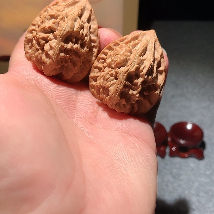 把件文玩核桃十三陵鸡心