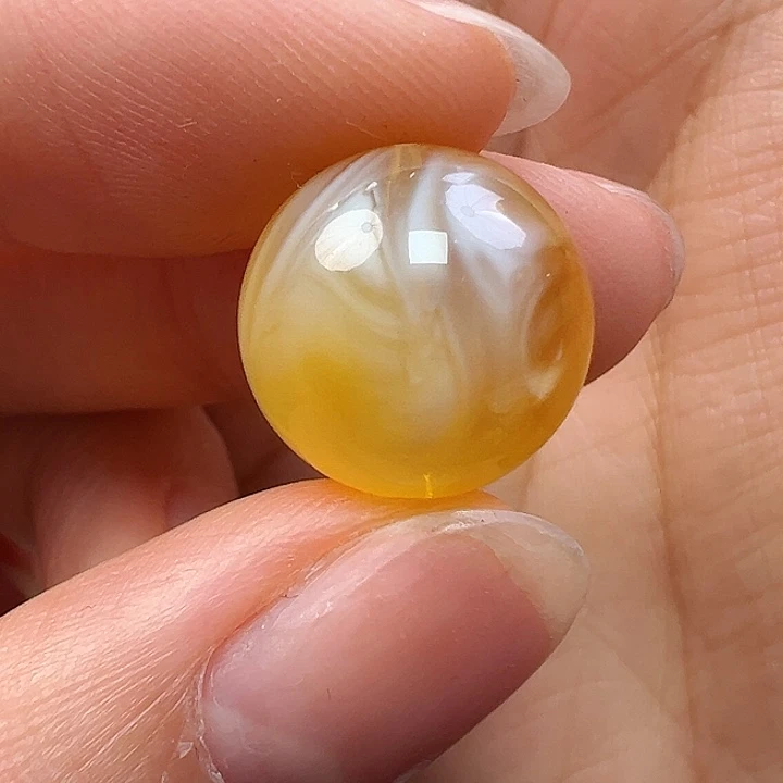 蜜蜡未镶嵌珠宝奇石