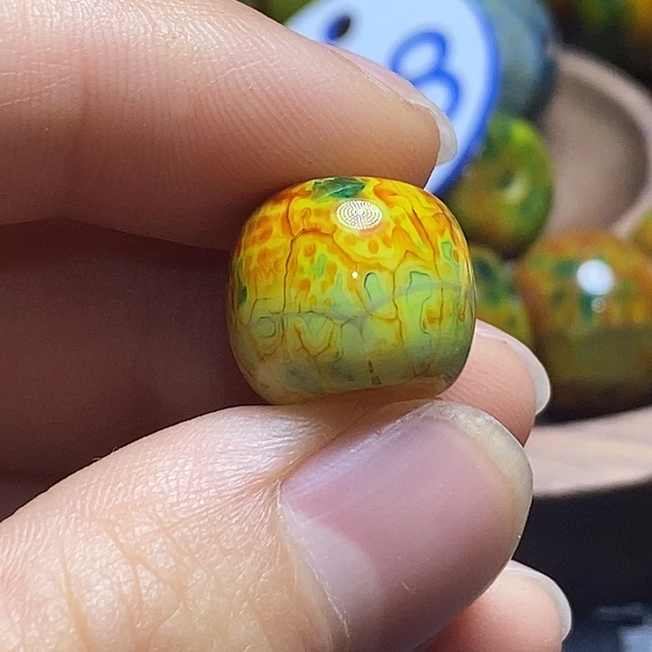 狼***u玛瑙/玉髓未镶嵌颈饰