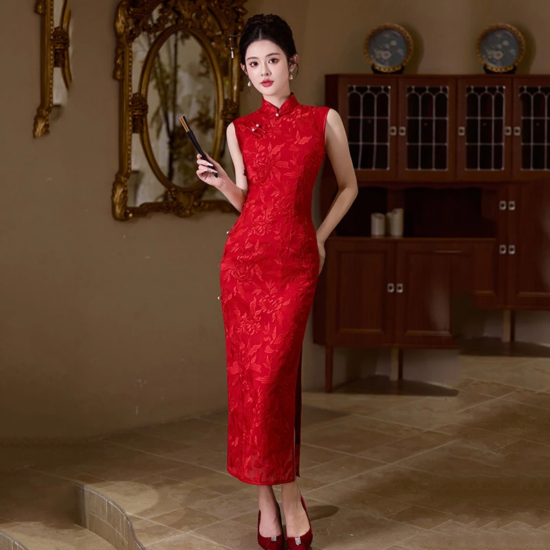 《喜气洋洋》红色旗袍2025新款长款无袖敬酒服新娘新中式订婚礼服