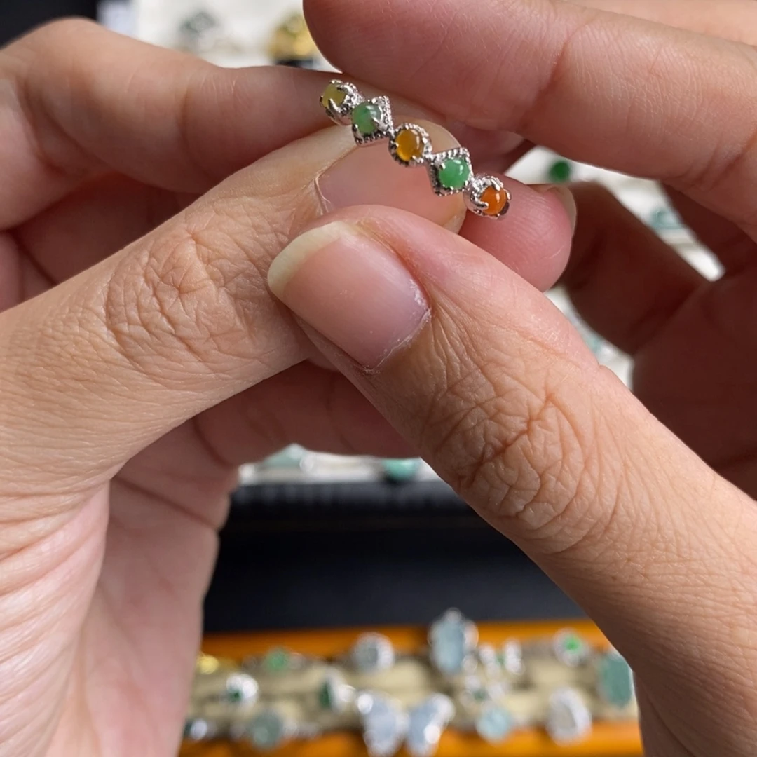 未镶嵌挂件翡翠婵翡翠