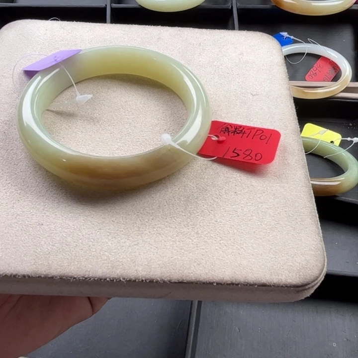 未镶嵌手镯和田玉玲珑美镯56