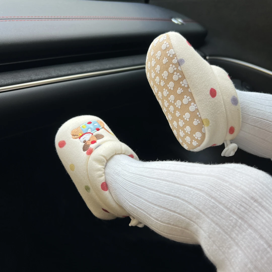 春秋季新生婴儿鞋0-1岁软底透气步前鞋3-6到12月男女宝宝抽绳防掉