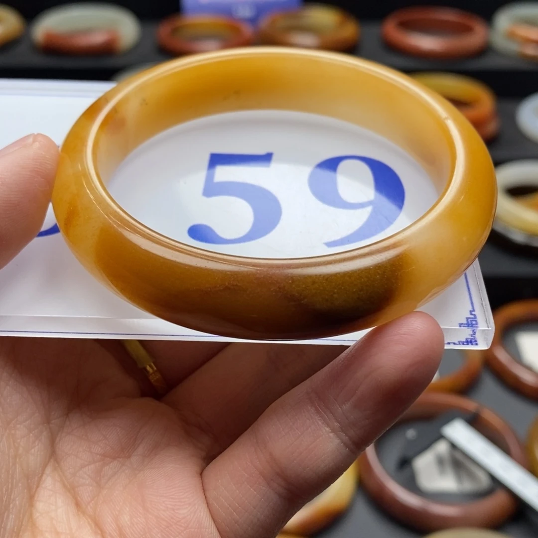 石英质玉（黄龙玉）手镯未镶嵌