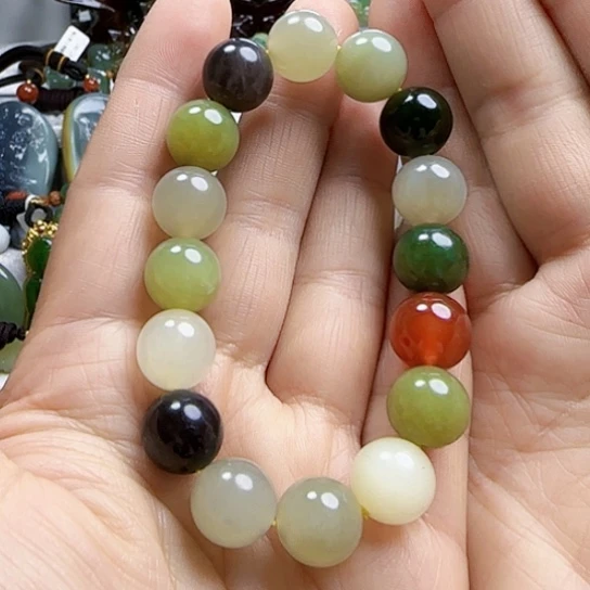 和田玉颈饰未镶嵌