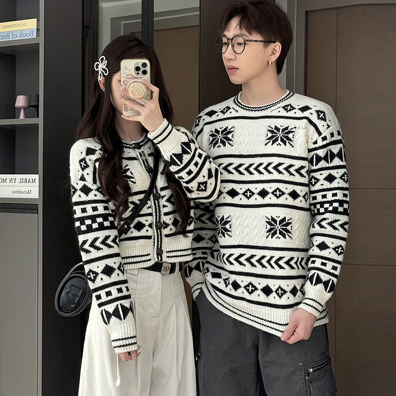 小香风情侣装秋季2025新毛针织衫短款上衣长袖上衣男女韩版法式潮