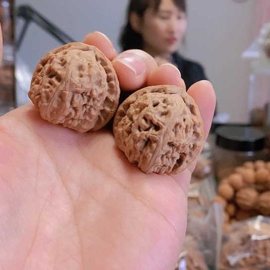 【闪购商品】把件文玩核桃34三角白修