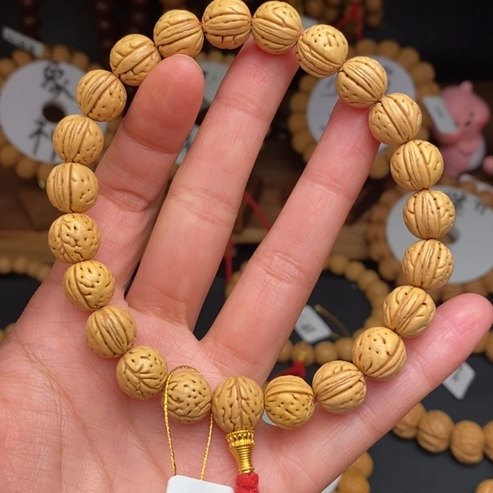 桃核手串我***.金豆11.5 误差0.5之间 抛光板