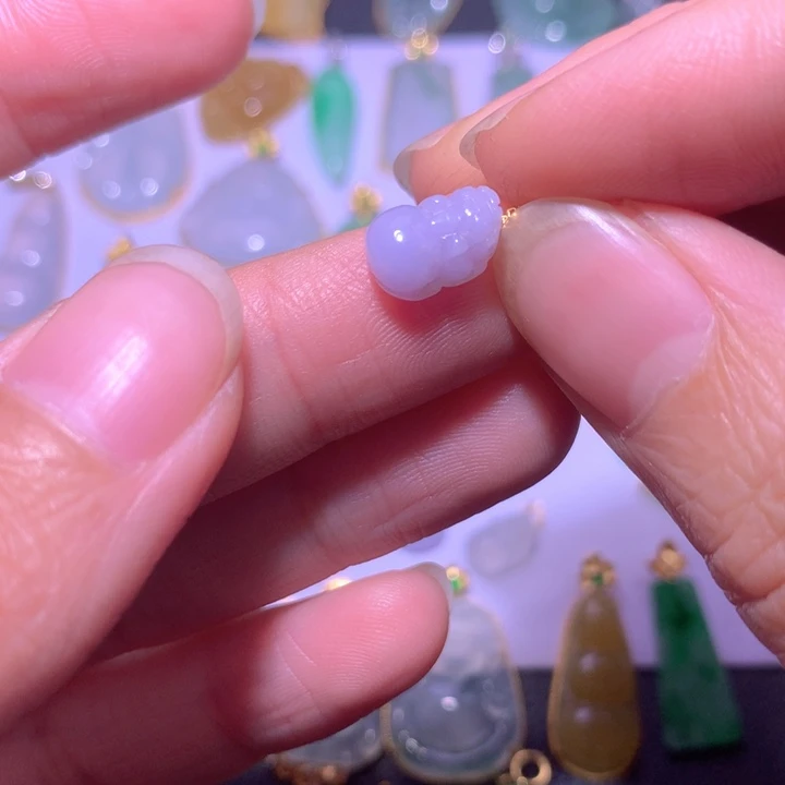 颈饰18K金镶嵌翡翠翡翠