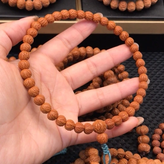 吊坠桃核野生小金豆