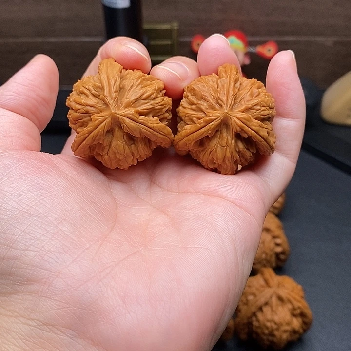 暖***把件文玩核桃白奔