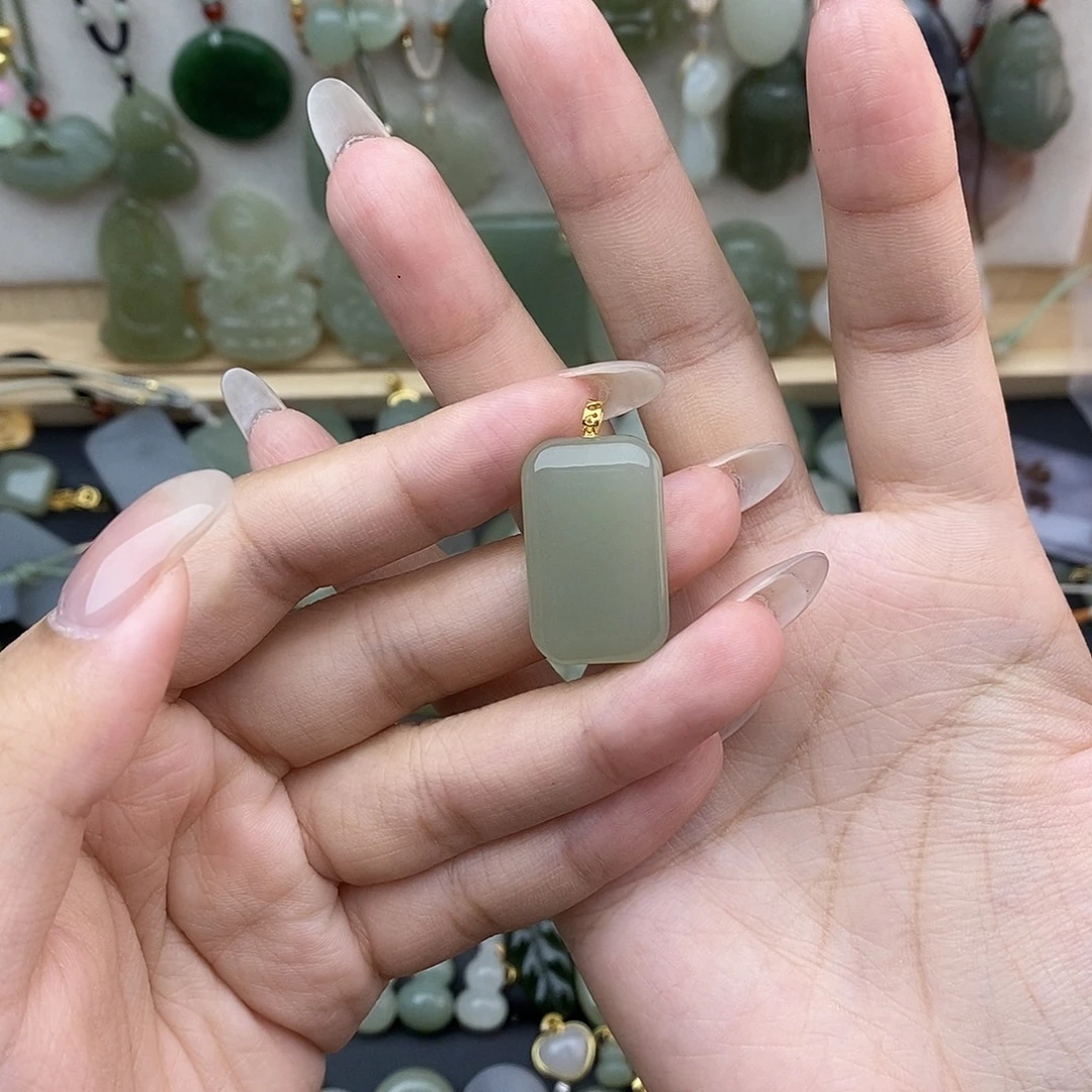 和田玉18K金镶嵌吊坠(不含链)