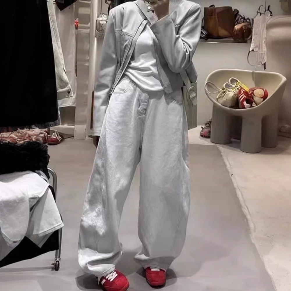灰白色弯刀牛仔裤女2025春季新款胖mm高腰宽松显瘦设计感阔腿裤子