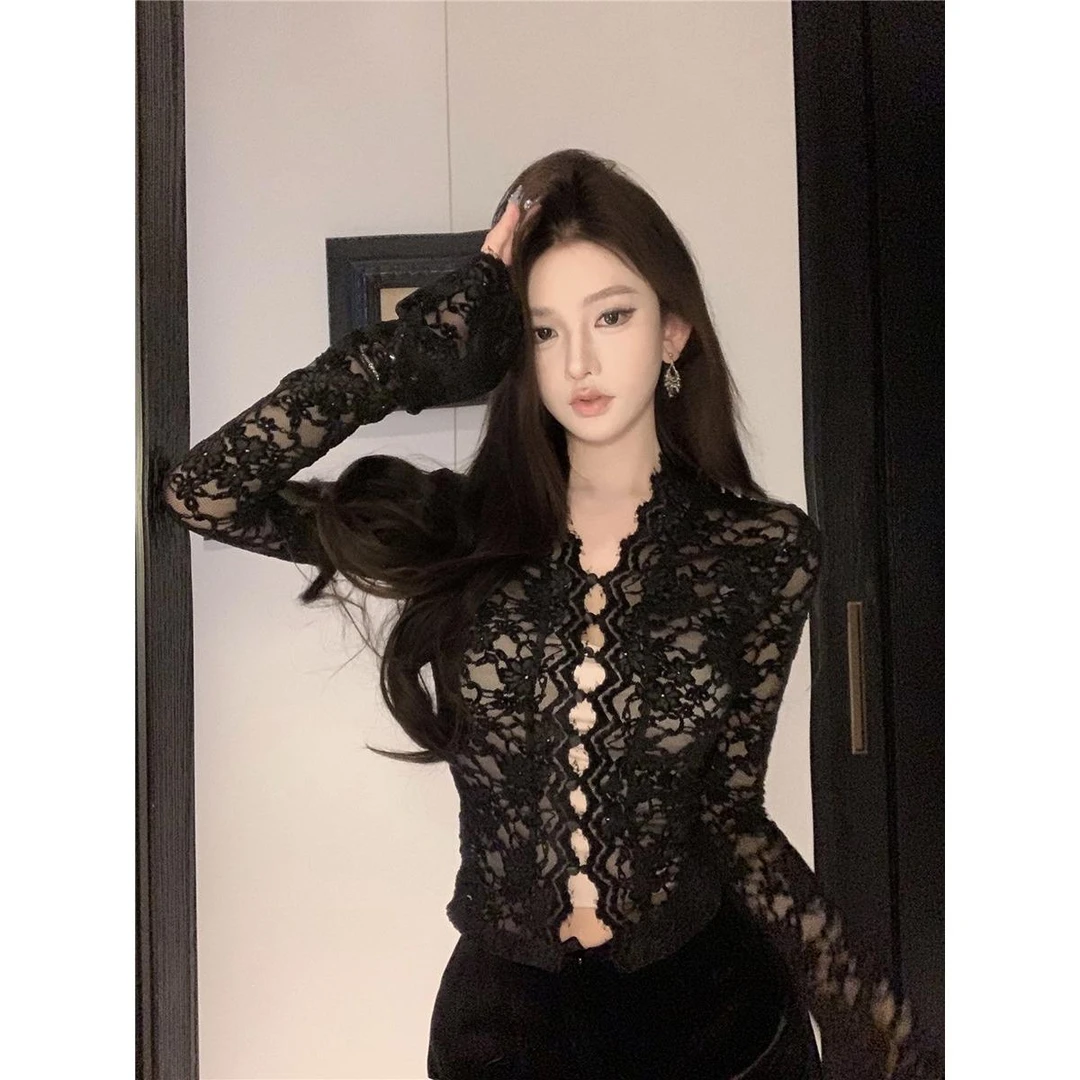 纯欲辣妹v领开衫上衣女秋冬蕾丝打底衫内搭高级感蕾丝吊带两件套