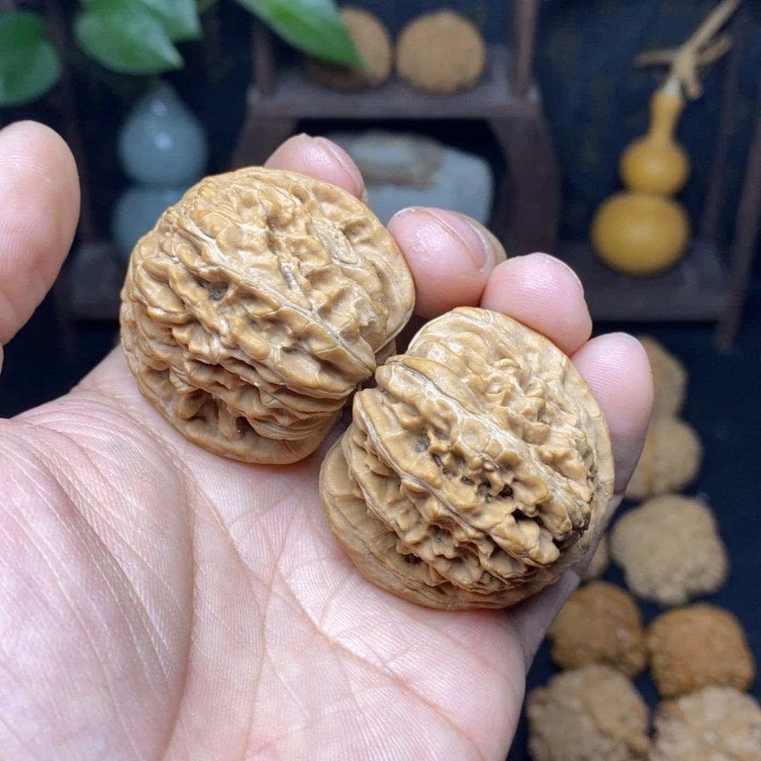 文玩核桃吊坠小****）41四座楼