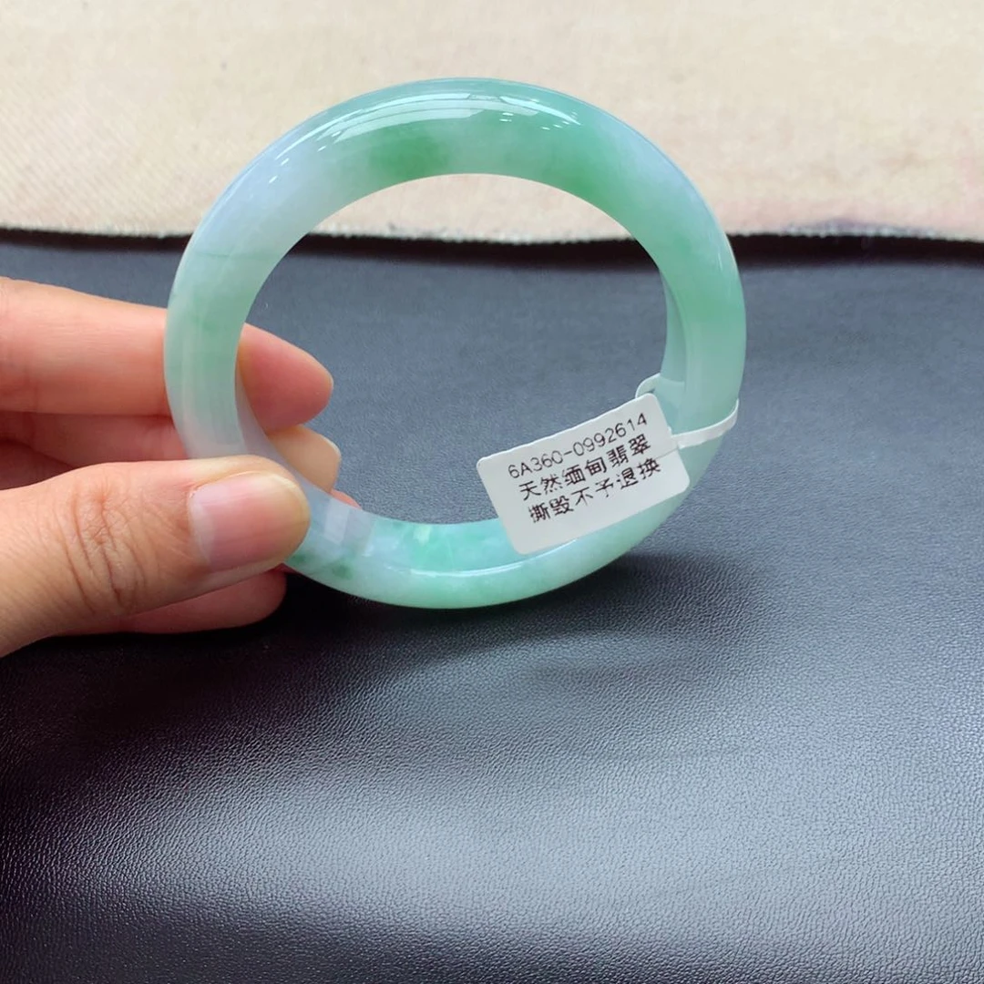 翡翠手镯未镶嵌缅甸翡翠手镯