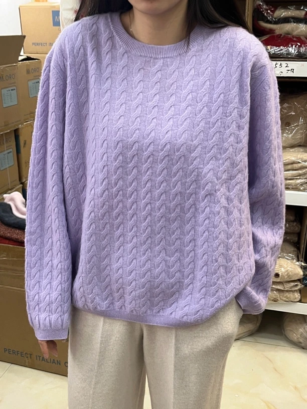 小绞花圆领套头羊绒衫 wp