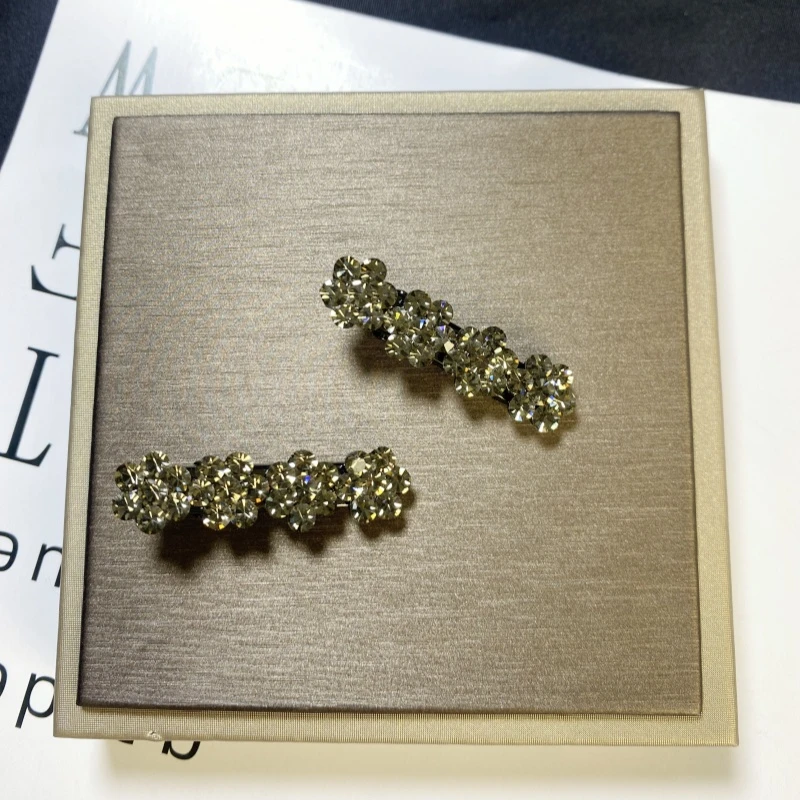 L372枪灰色梅花鸭嘴夹一对装