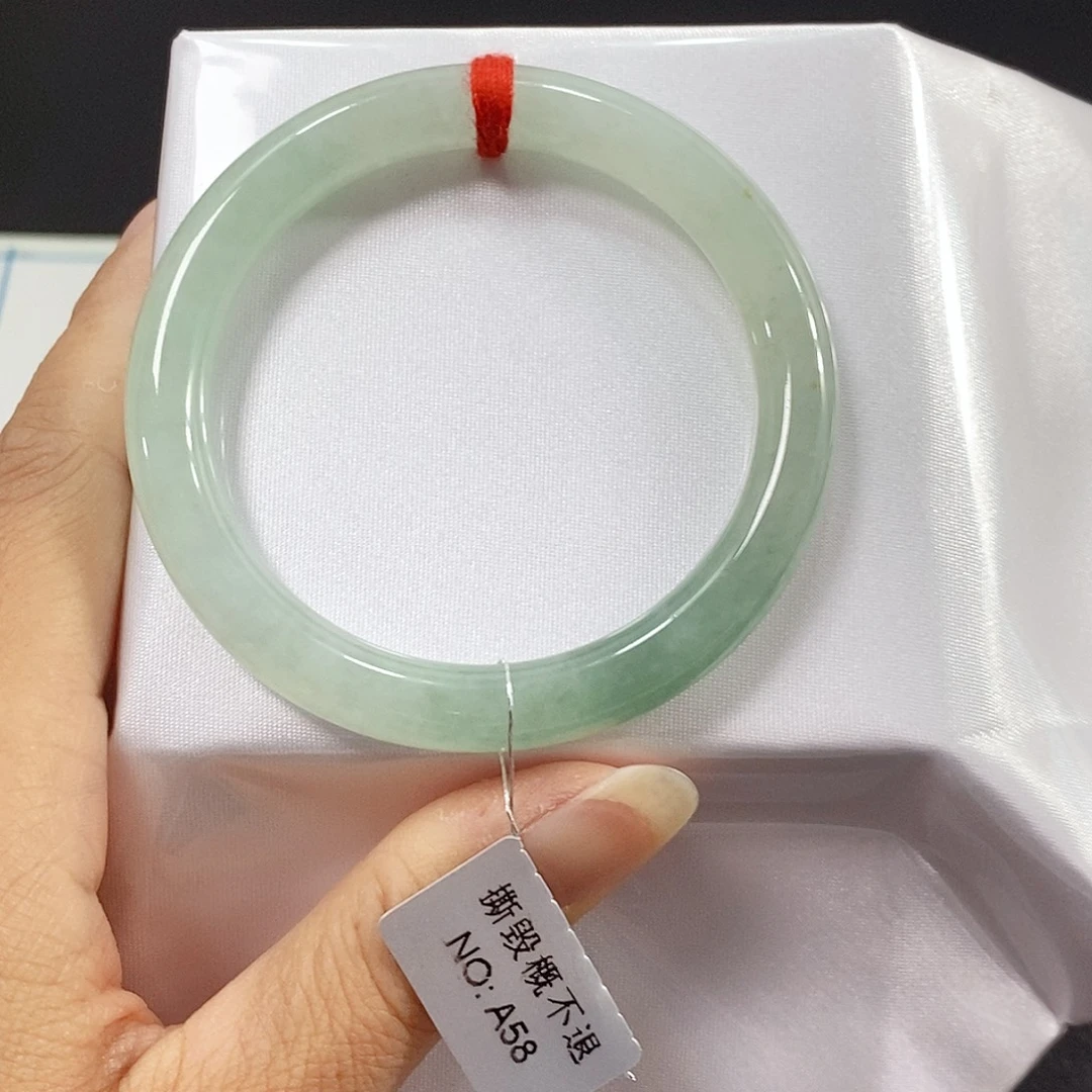 未镶嵌手镯翡翠手镯