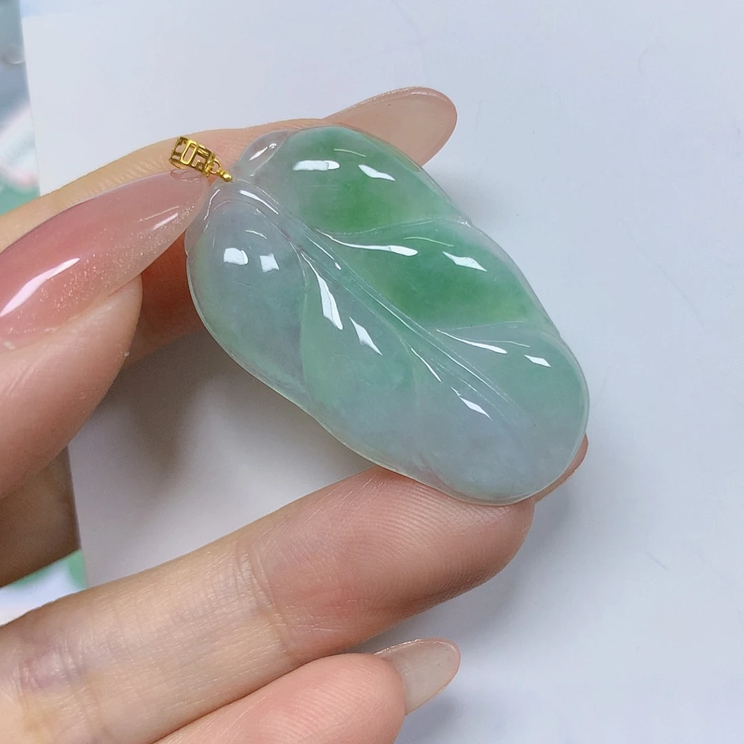 翡翠18K金镶嵌颈饰挂件