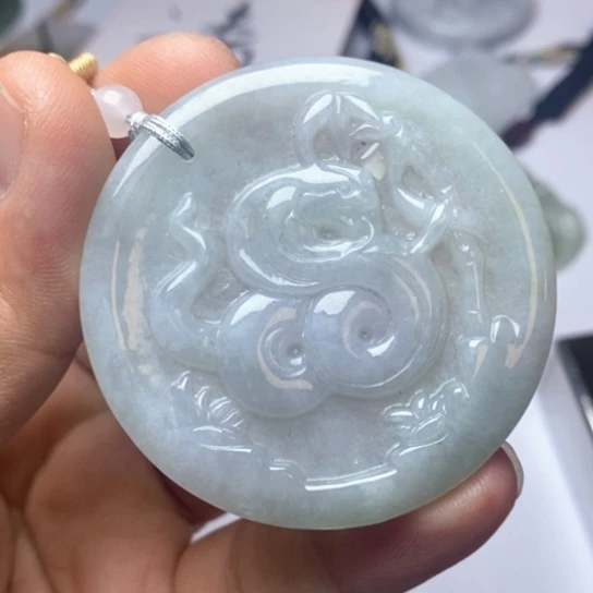 翡翠未镶嵌颈饰翡翠