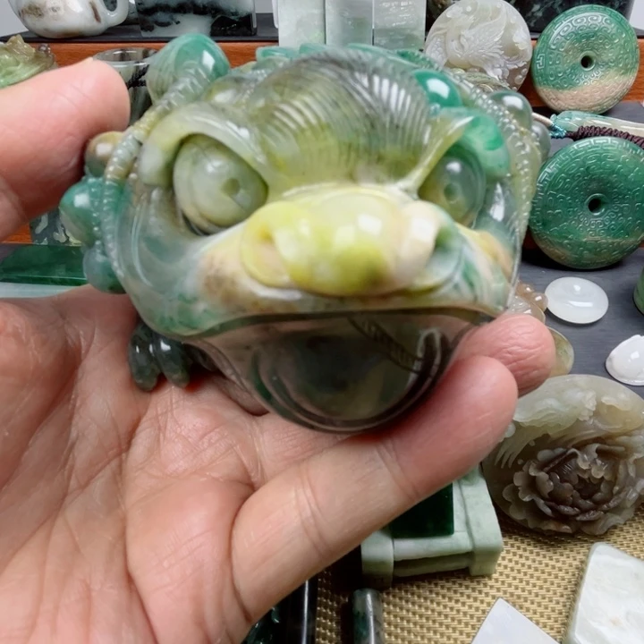呵****未镶嵌独山玉珠宝半成品
