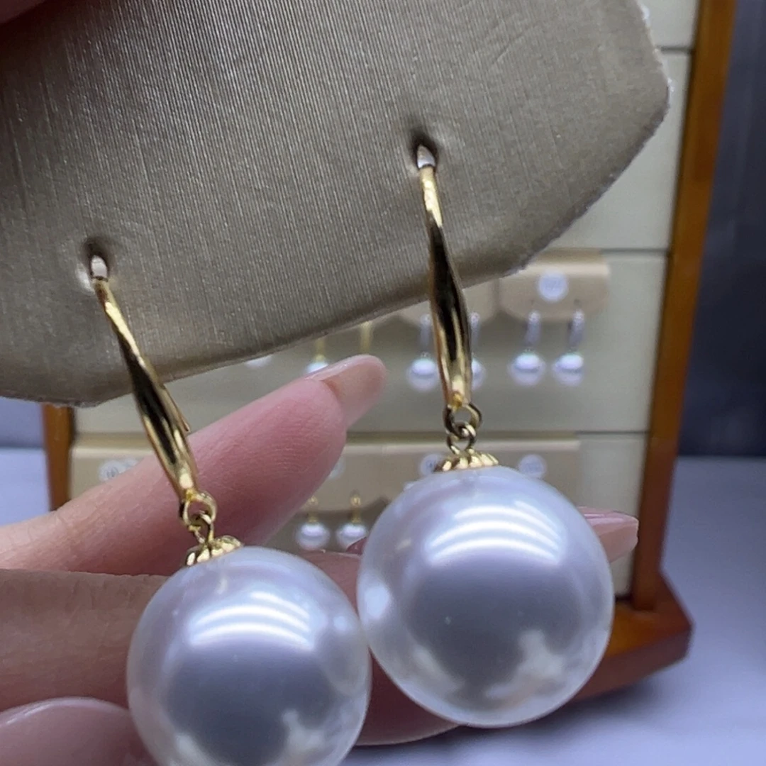18K金镶嵌淡水珍珠耳饰