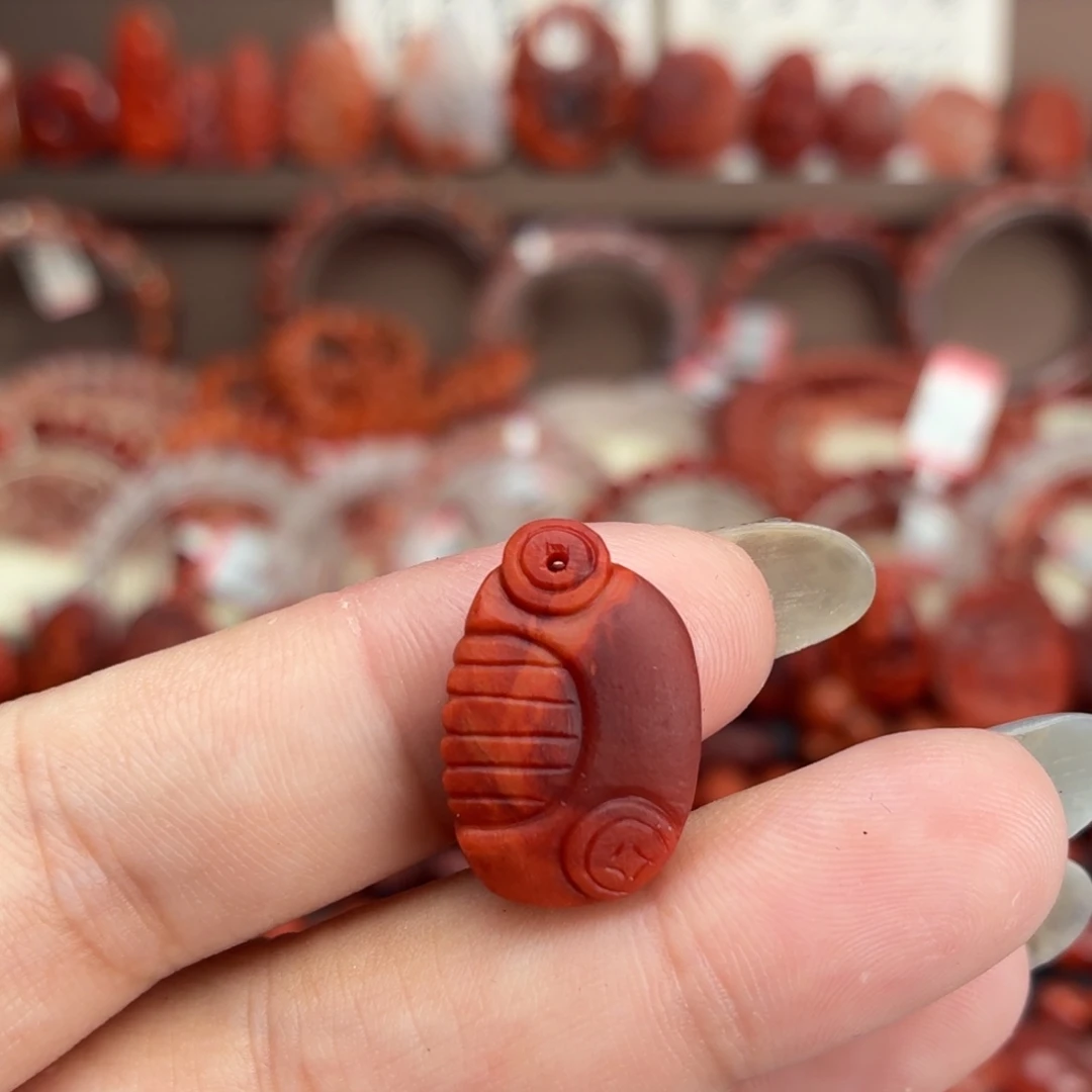 南红玛瑙未镶嵌颈饰梳子