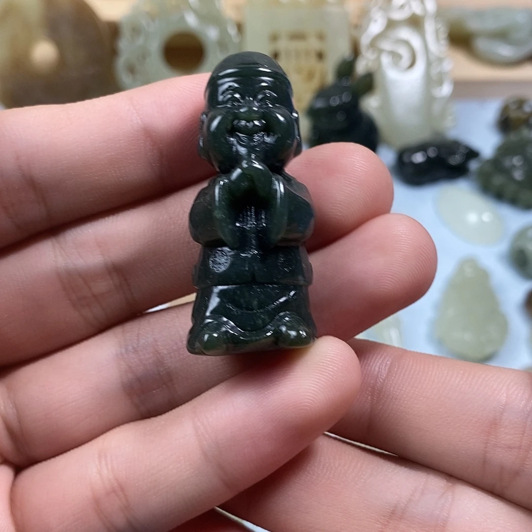 和田玉未镶嵌挂件