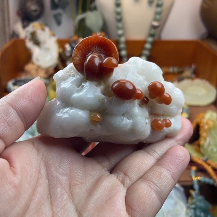 蛇纹石玉未镶嵌吊坠