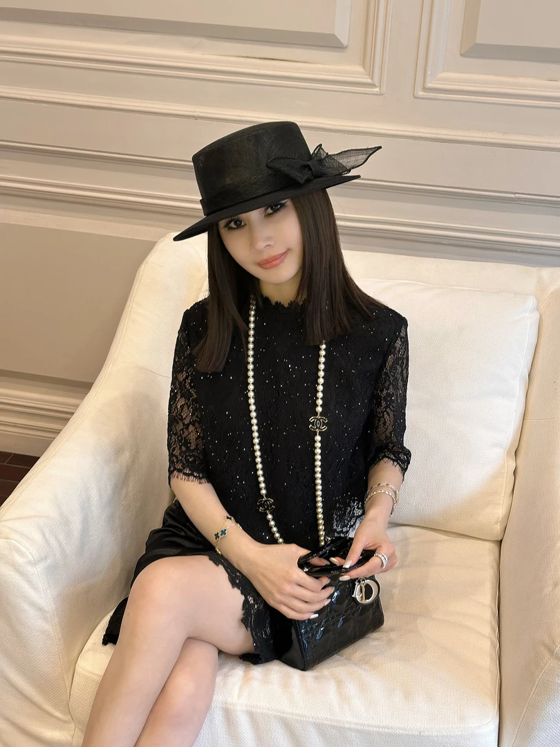 LUXURYMEMO【屋顶】黑色短款圆领套头流苏T恤上衣