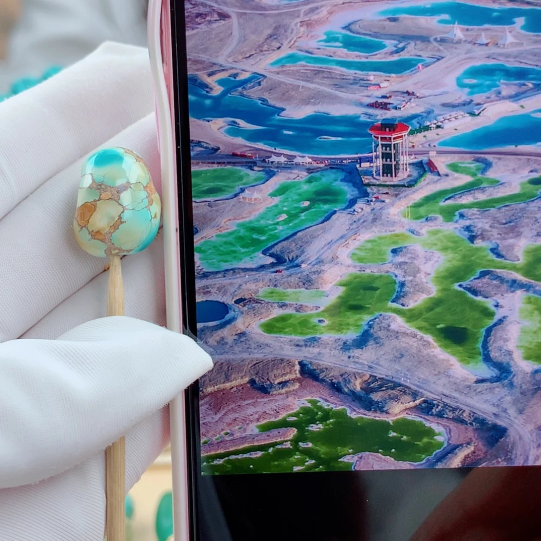 绿松石未镶嵌珠宝奇石