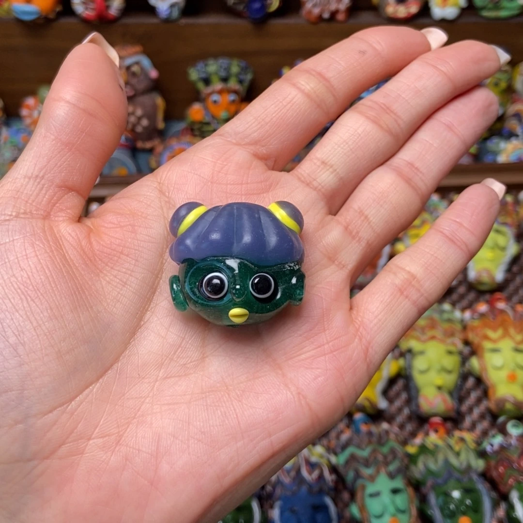 颈饰琉璃小丸子头