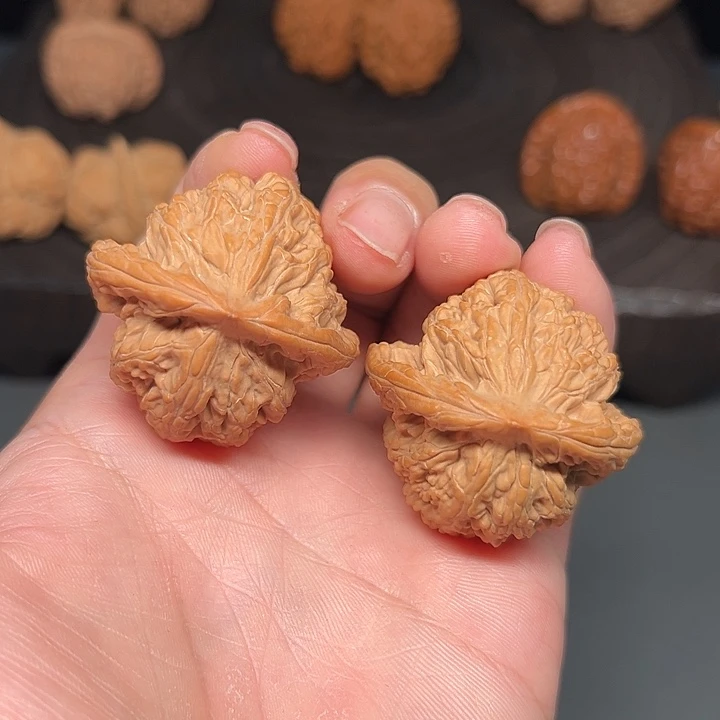 文玩核桃把件望月 40+