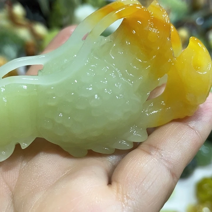 明***好蛇纹石玉未镶嵌颈饰