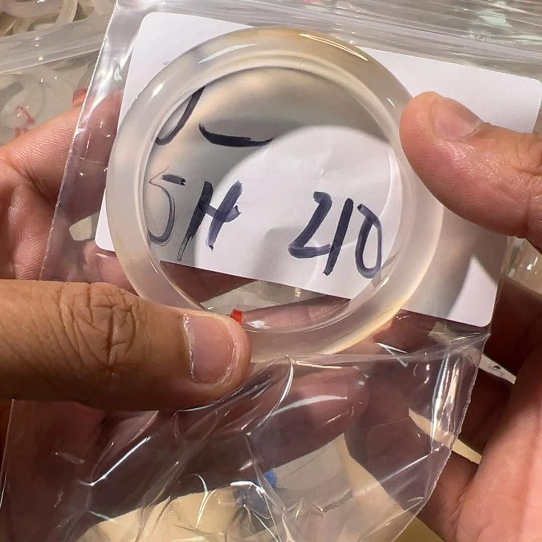 玛瑙/玉髓手镯未镶嵌7*3单发一根