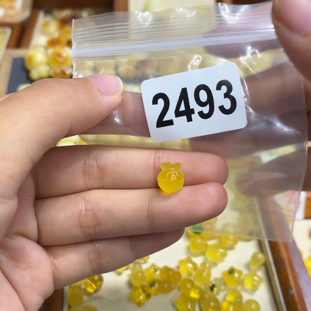 琥珀未镶嵌珠宝奇石