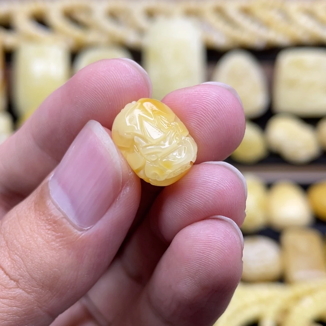 琥珀未镶嵌裸石琥珀蜜蜡