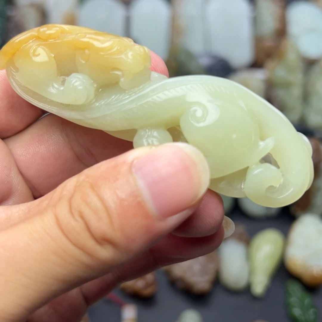 和田玉未镶嵌挂件