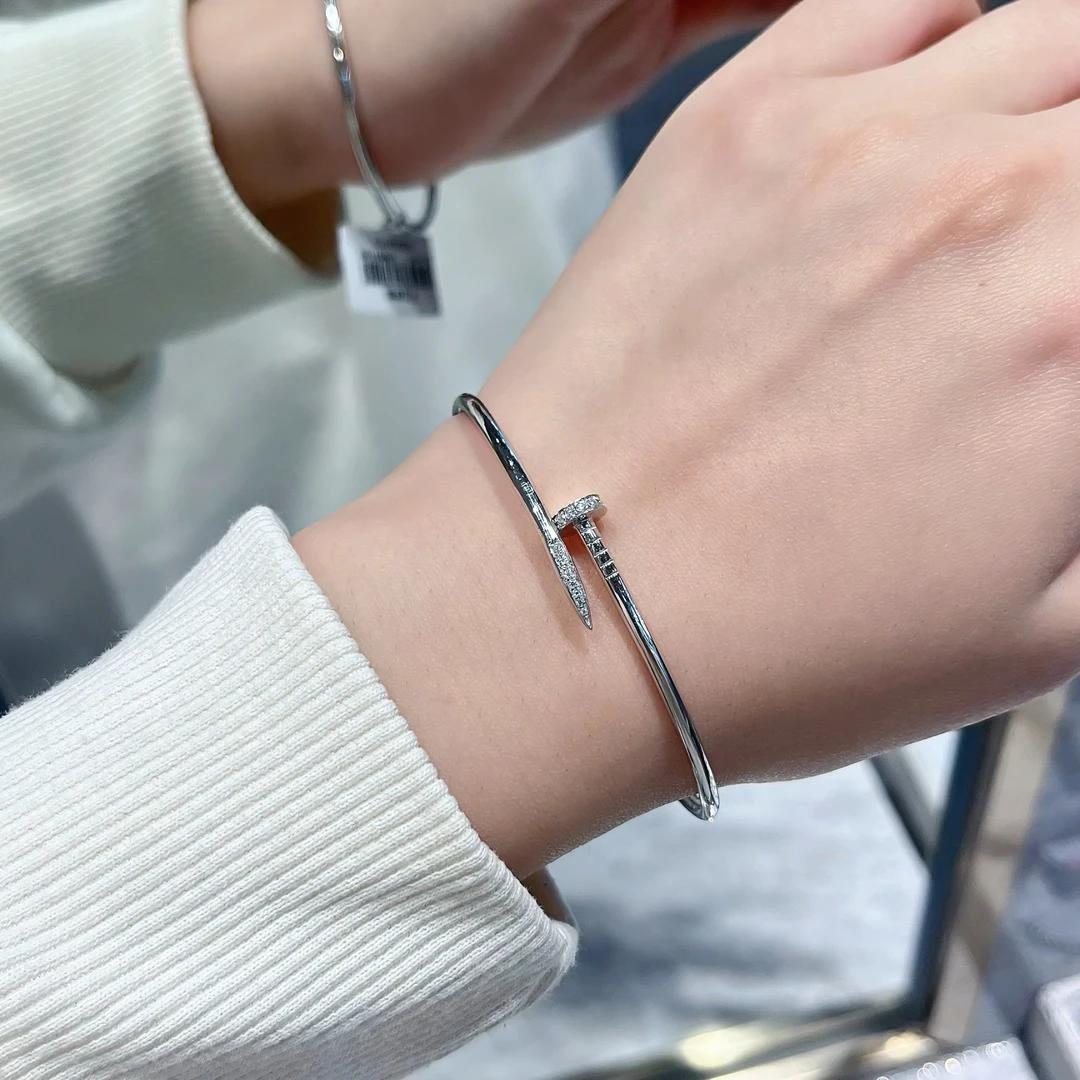 pt950铂金首饰莫桑钉子手镯铂金工费另算