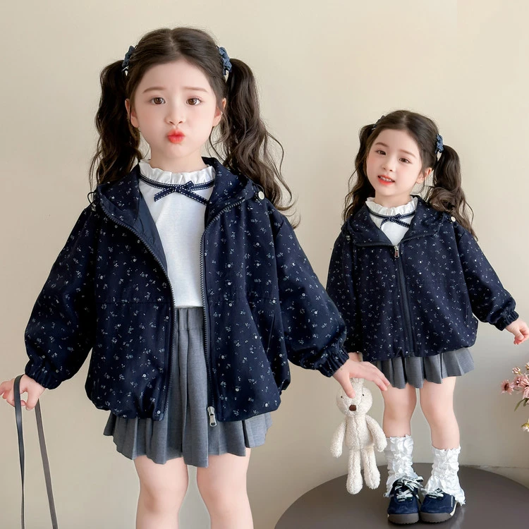 女童印花外套春秋款2025新款儿童韩版时尚小女孩洋气夹克上衣