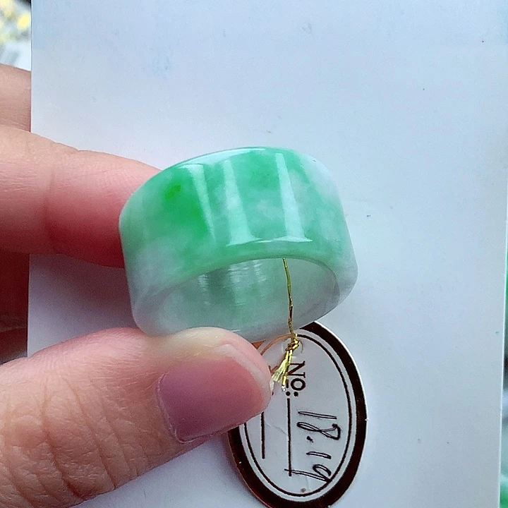 翡翠未镶嵌戒指18.19号