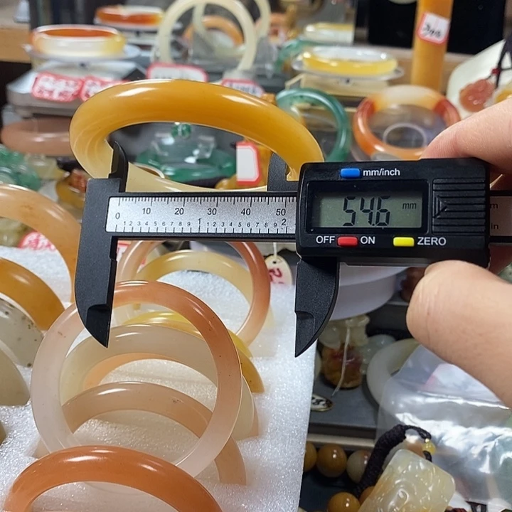 石英质玉（黄龙玉）合金手链