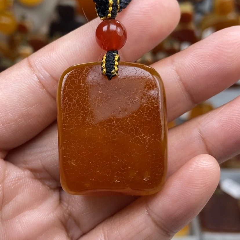 【闪购商品】琥珀颈饰未镶嵌